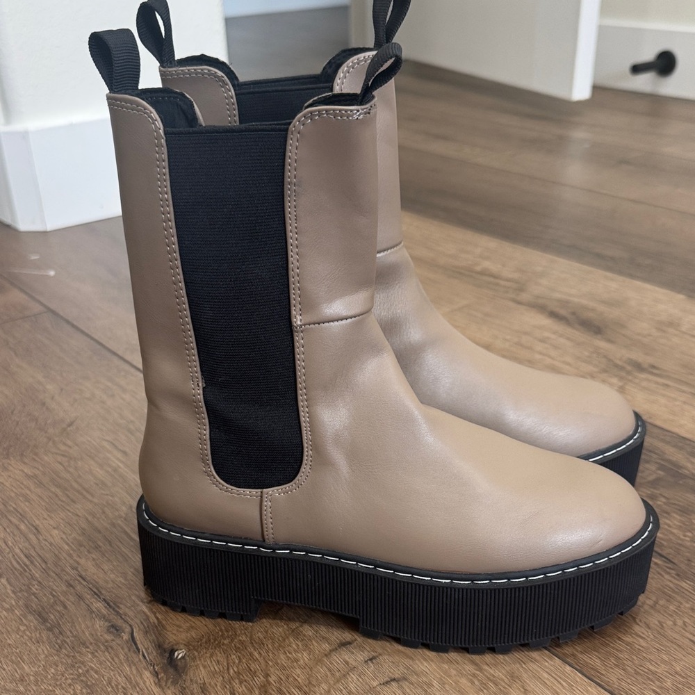 H&M Women's Tan Platform Chelsea Boots